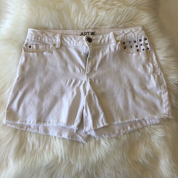 APT 9  Cutoff Jean Fringe Studded Shorts White - Picture 2 of 12
